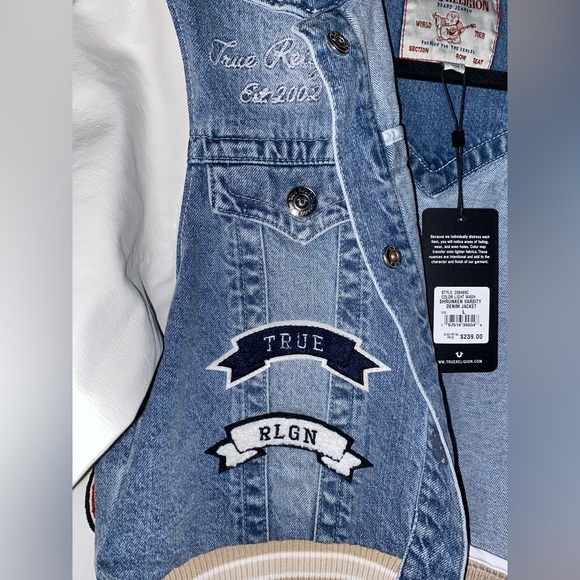 ✨TRUE RELIGION VARSITY DENIM CROP JACKET ✨ - Picture 4 of 16